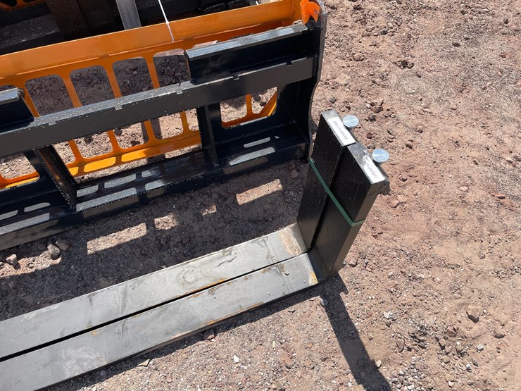 #2420-•-unused-2026-landhonor-pallet-fork-attachment-image-3