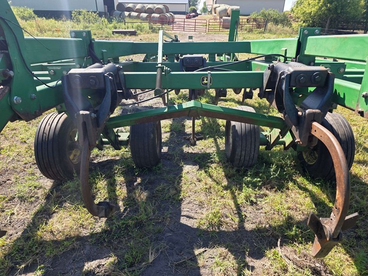 john-deere-2700-image-27