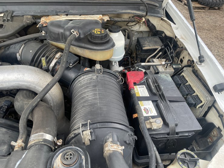 2005-ford-f550-xl-image-28