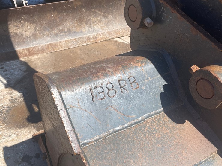 2019-komatsu-pc138us-image-43