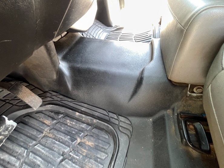 #1864-•-2018-chevy-work-truck-(has-nm-title)-image-59