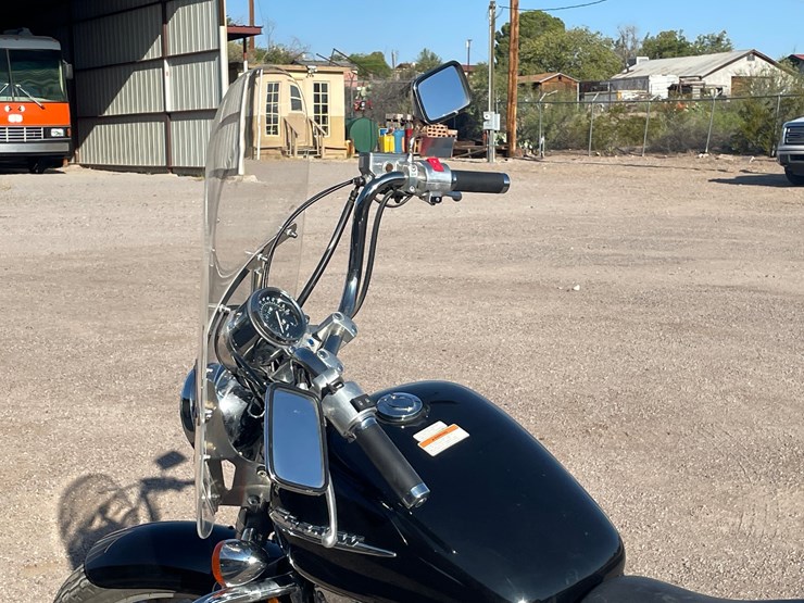 #1863-•-2006-honda-vt1100-(has-nm-title)-image-35