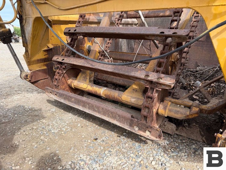 caterpillar-613b-image-19