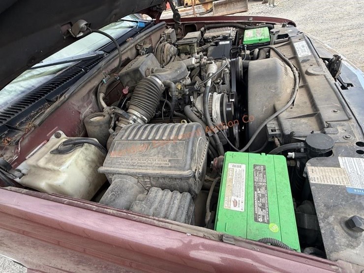 1998-chevrolet-suburban-1500-image-11