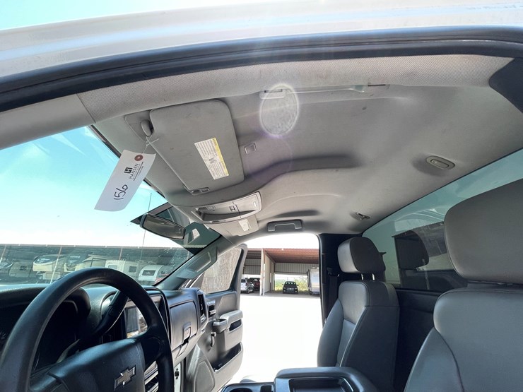 #1864-•-2018-chevy-work-truck-(has-nm-title)-image-57