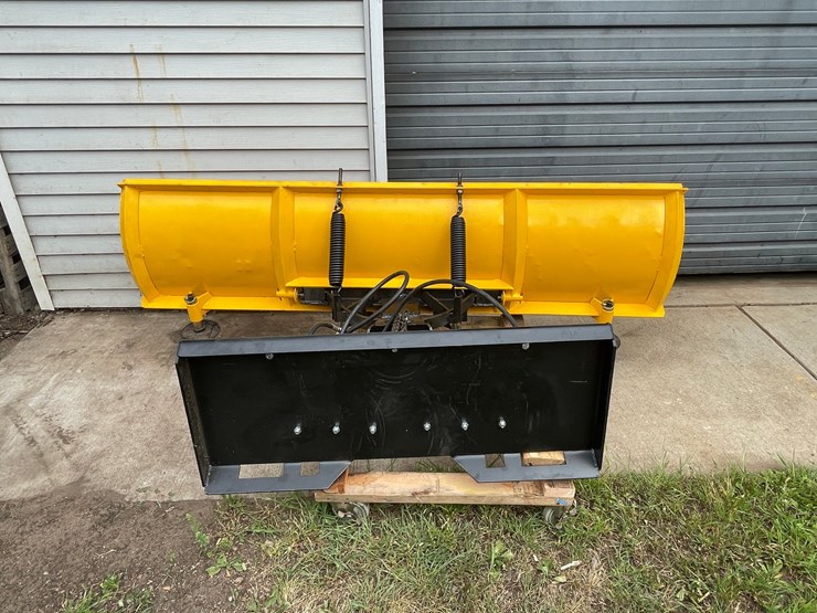 #511-•-meyers-7'-6"-skid-steer-mount-snow-plow-(eau-claire,-wi)-image-2