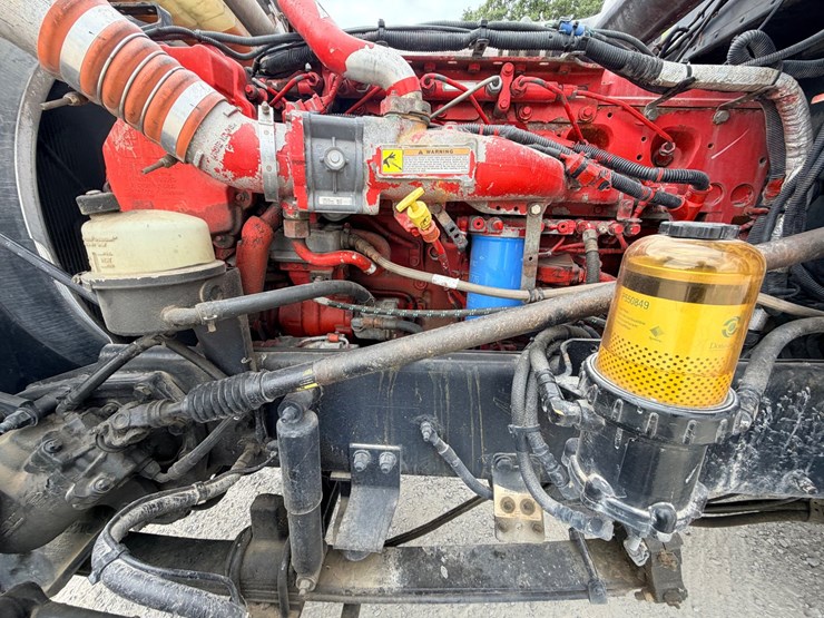 2014-peterbilt-389-image-25