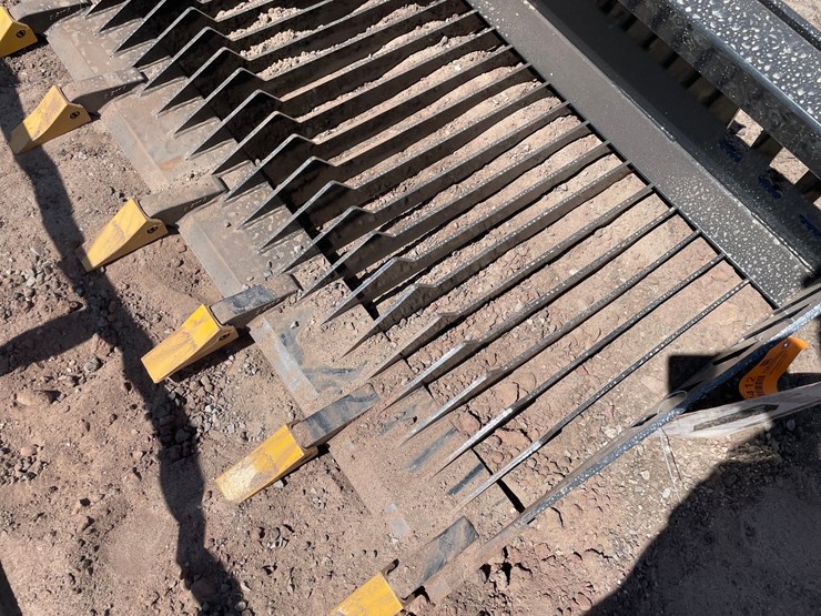 #2412-•-unused-2026-landhonor-skid-steer-rock-bucket-attachment-image-9