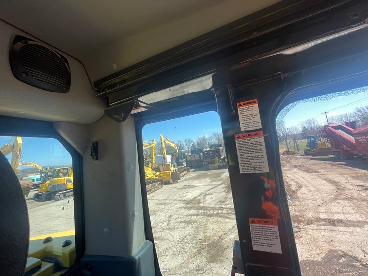 2019-komatsu-pc138us-image-71
