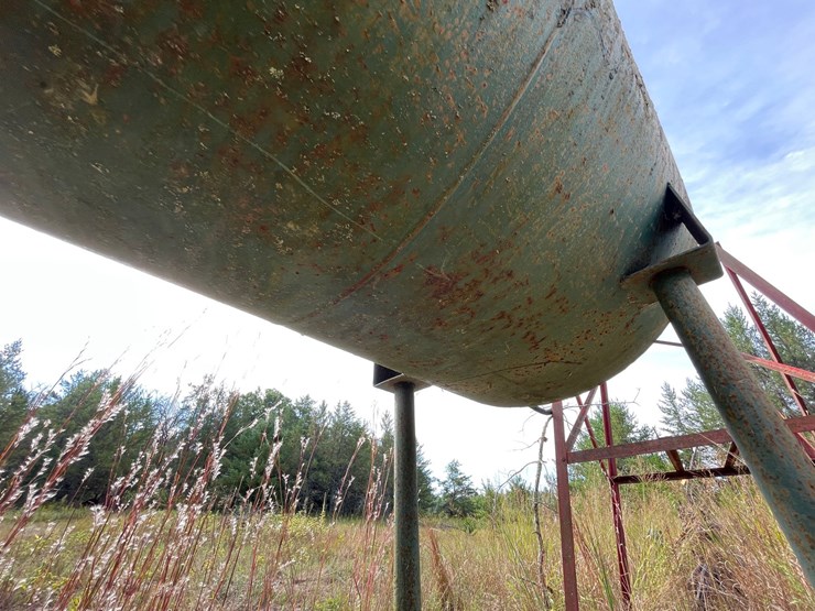 #6218-•-fuel-tank-on-stand-image-14