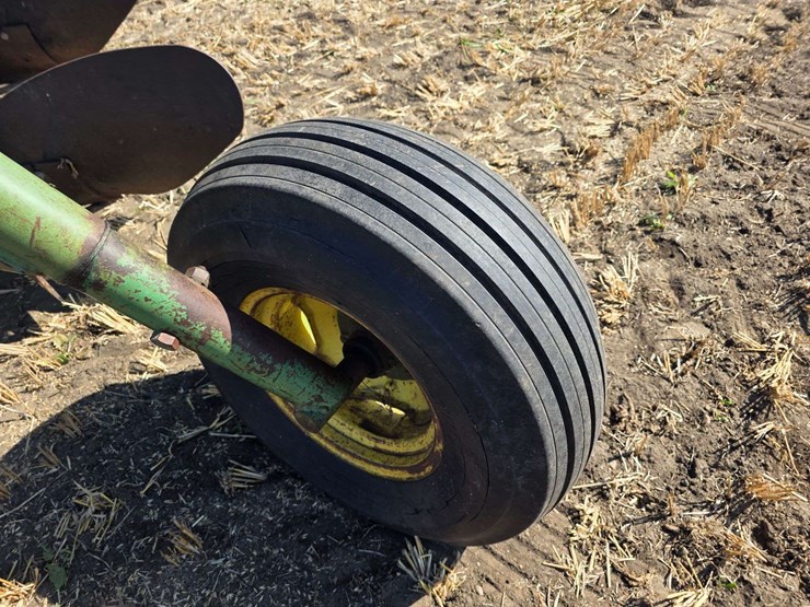 john-deere-2800-image-11