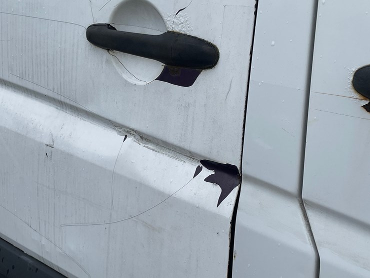 #2841-•-2010-freightliner-van-(has-wi-title)-image-21
