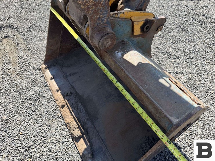 2016-deere-60g-image-13