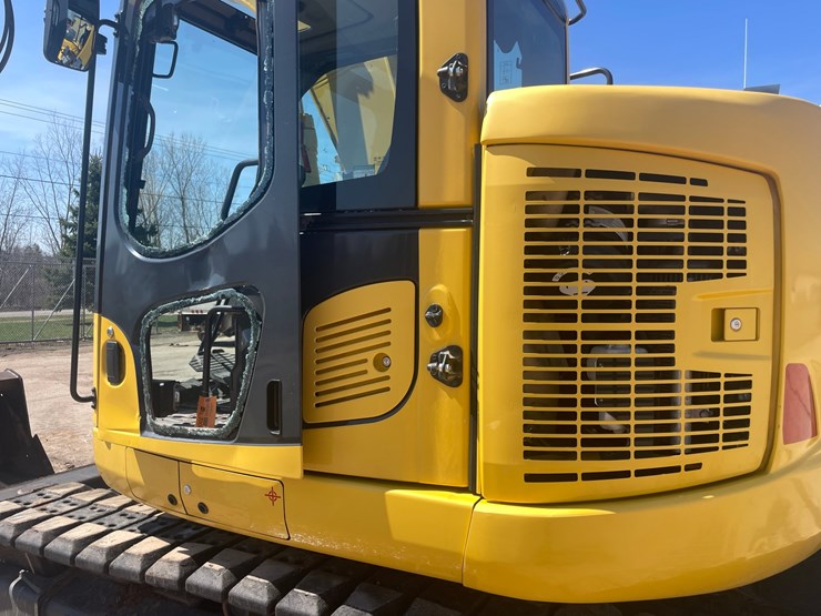 2019-komatsu-pc138us-image-21