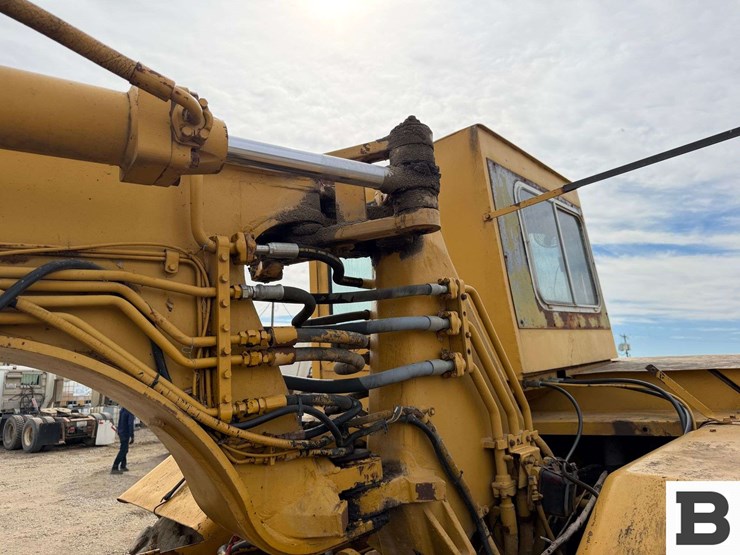 caterpillar-613b-image-41