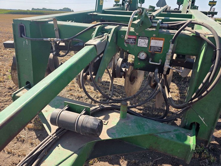 john-deere-2700-image-6
