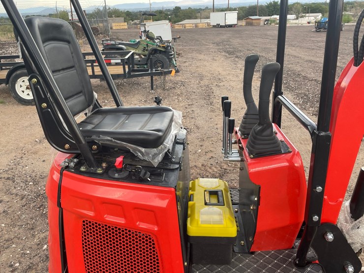 #2034-•-unused-mini-excavator-image-25