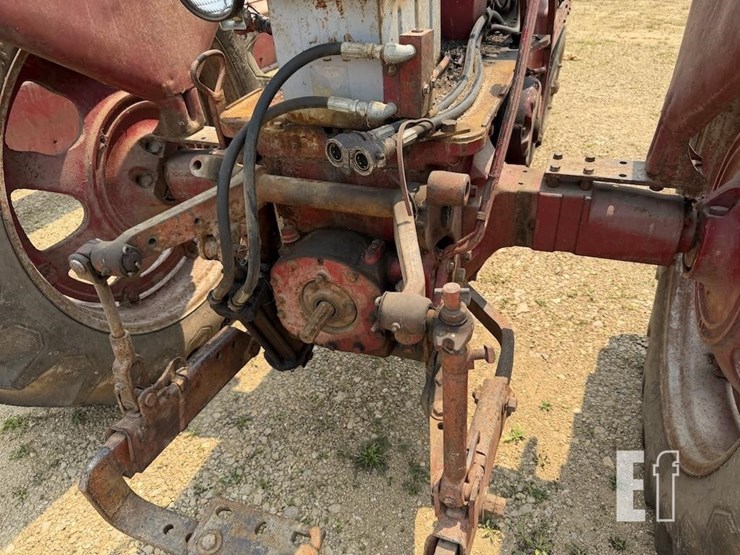 1958-farmall-450-image-7