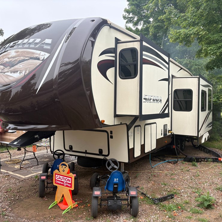 #5997 • 2015 Forest River Sierria Camper (Three Lakes, WI) (Has WI Title)