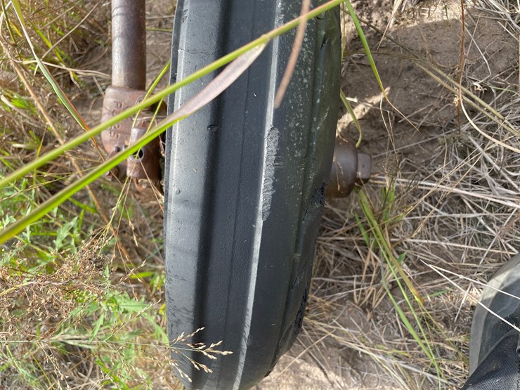 #6220-•-vintage-two-bottom-plow-image-7