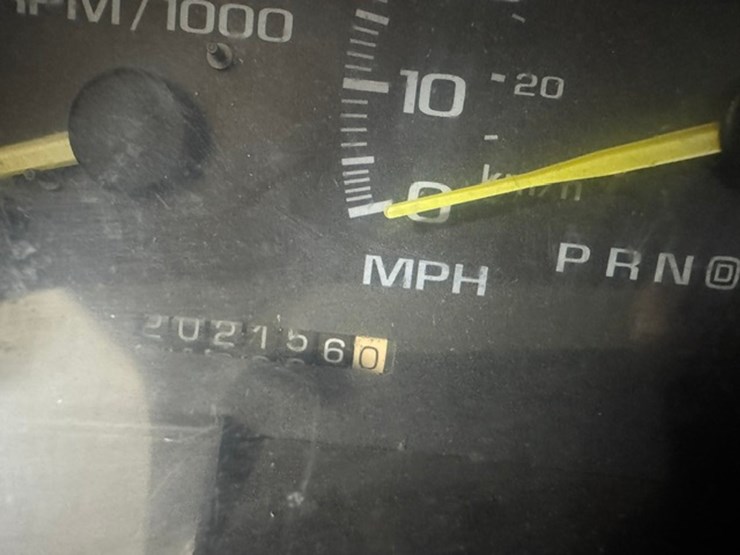 1999-gmc-3500-image-16