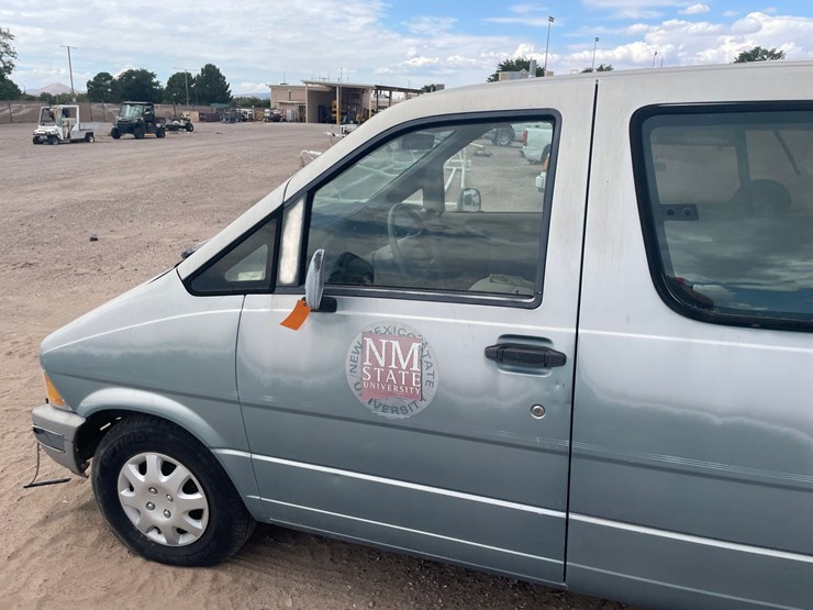 #1882-•-1992-ford-aerostar-xl-passenger-van-(has-nm-title)-(offsite-at-nmsu)-image-9
