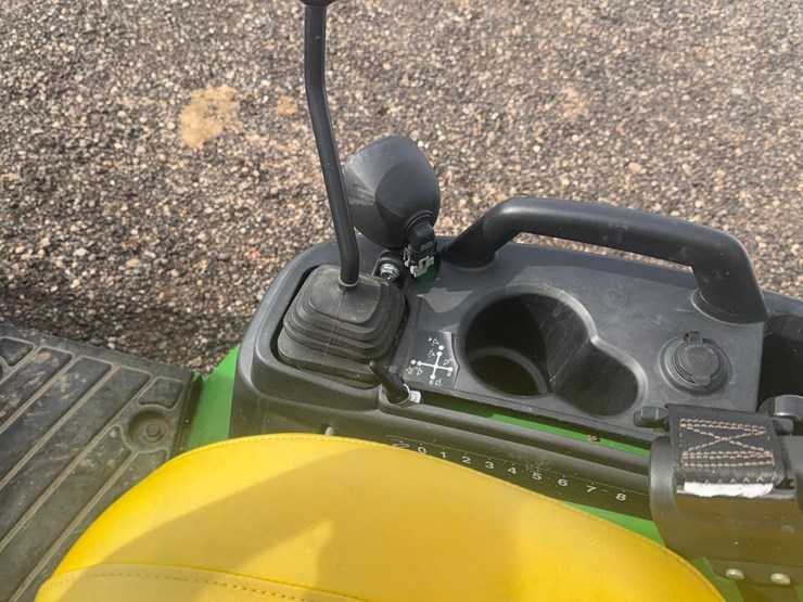 john-deere-1025-image-11