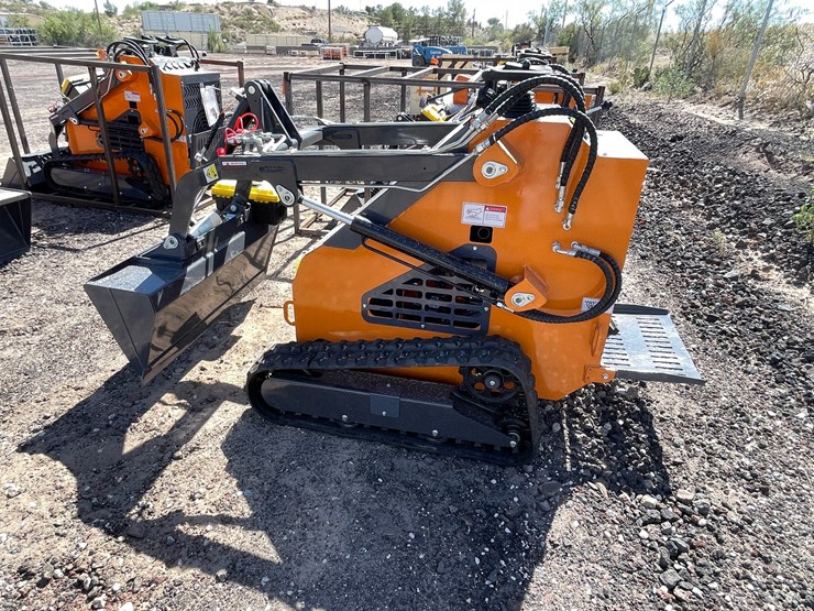 #2067-•-unused-2026-landhonor-mini-skid-steer-loader-image-3