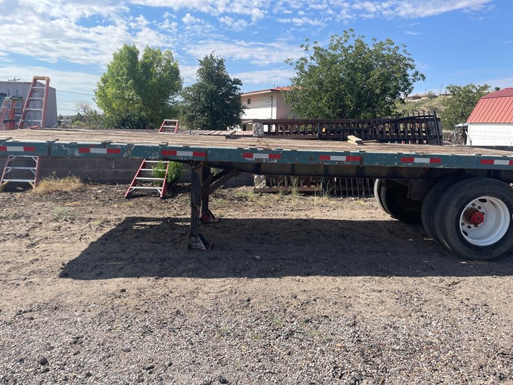 fruehauf-flatbed-image-3