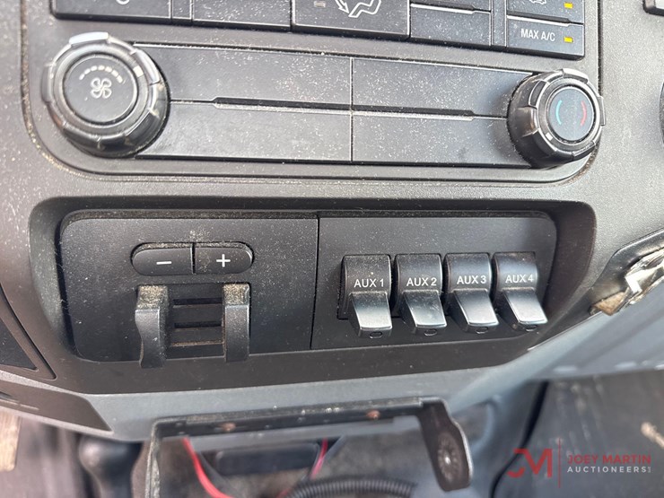 2016-ford-f550-xl-image-30