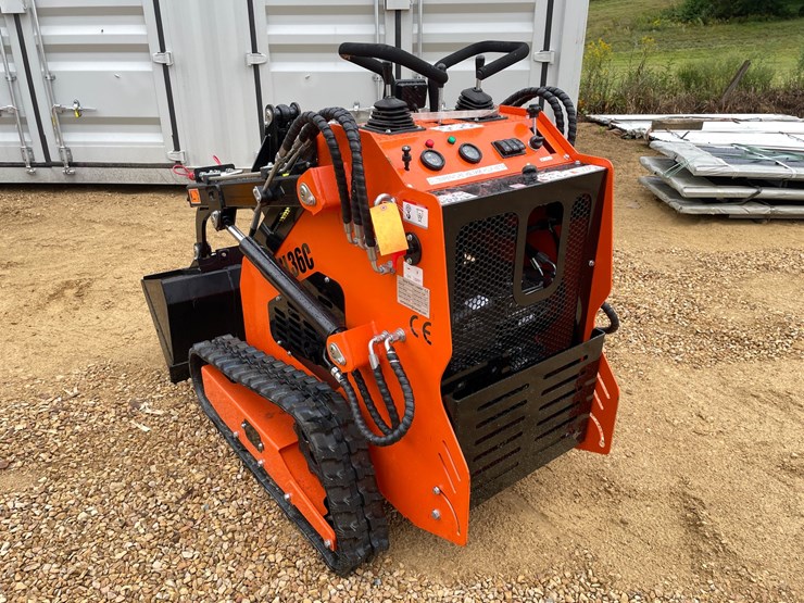 #1260-•-mms-skid-steer-loader-image-7
