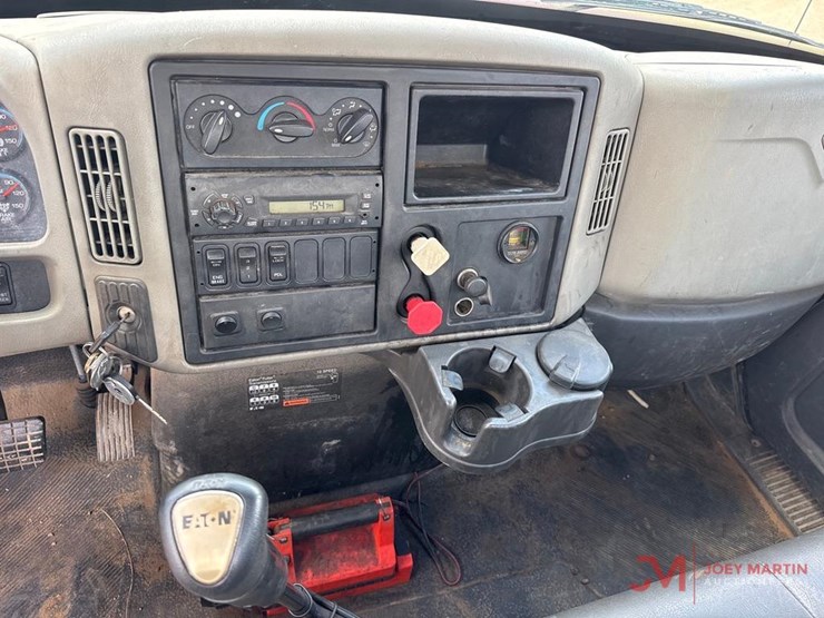 2014-international-durastar-4400-image-29