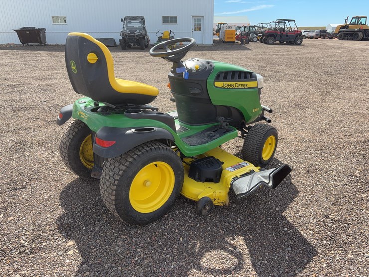 2018-john-deere-e180-image-4