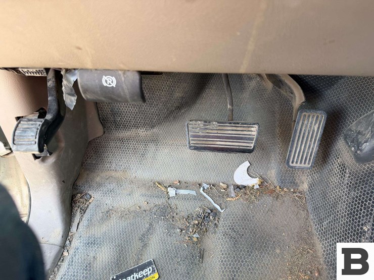2005-chevrolet-silverado-2500-image-33