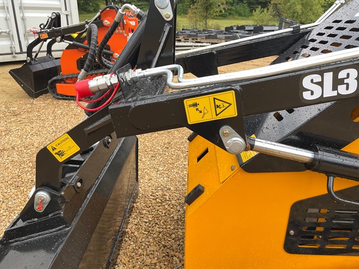 #1265-•-sdlool-skid-steer-loader-image-12