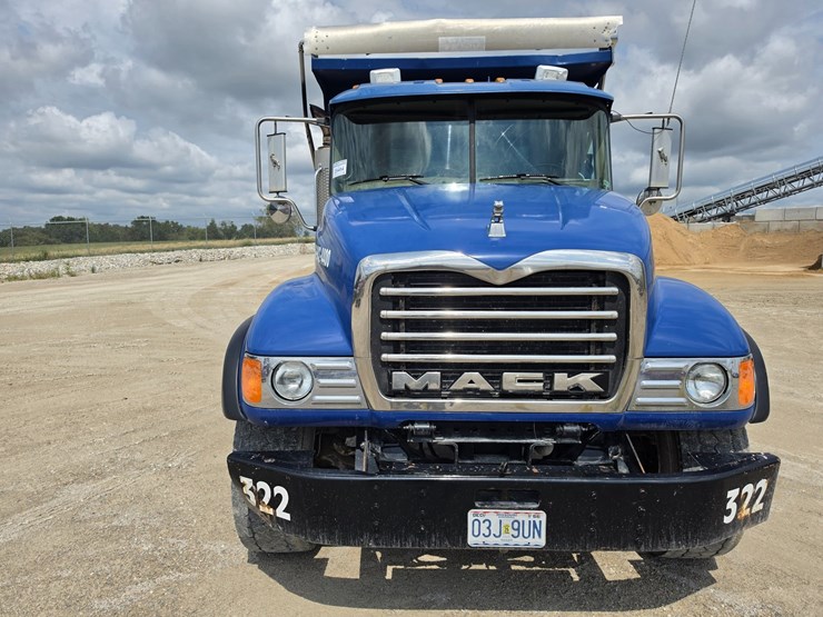 #25404-•-2003-mack-cv713-granite-tandem-axel-dump-truck-image-24