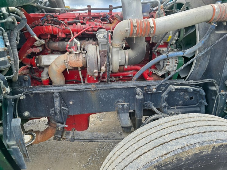 2014-peterbilt-389-image-45
