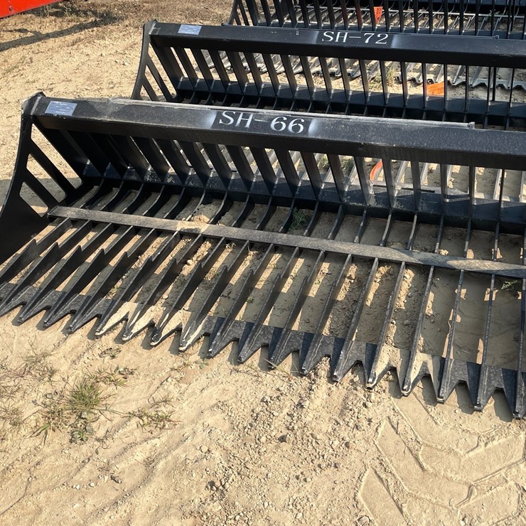 #2528 • Greatbear Skid Steer Rock Bucket Attachment