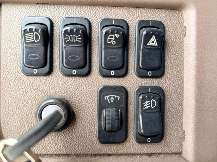 2014-peterbilt-389-image-66