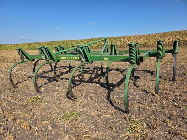 john-deere-1600-image-7