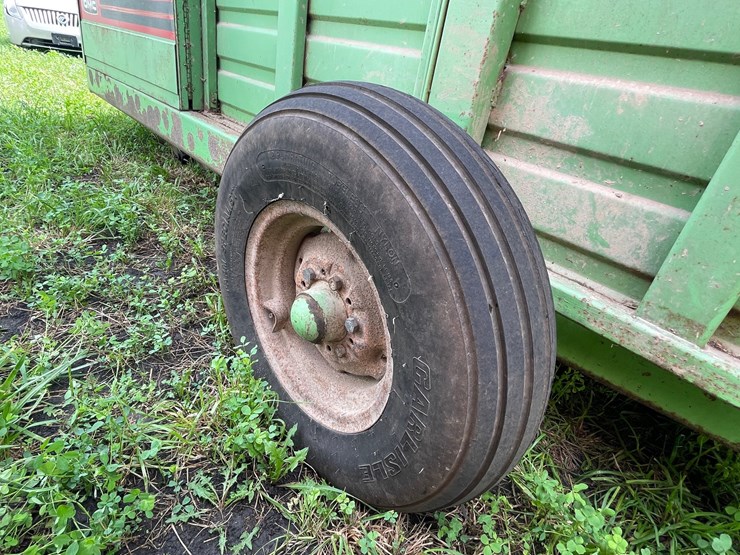 #2975-•-owatonna-540-stacker-image-12