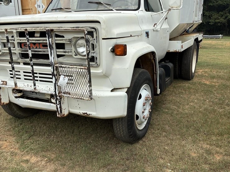 1989-gmc-7000-image-2