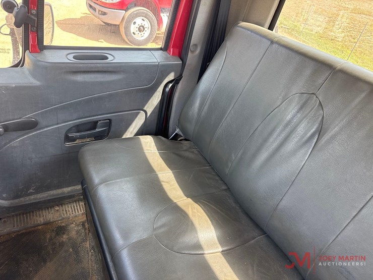 2014-international-durastar-4400-image-21