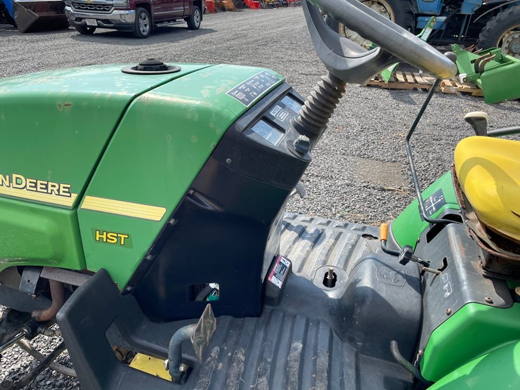 2010-john-deere-2305-image-15