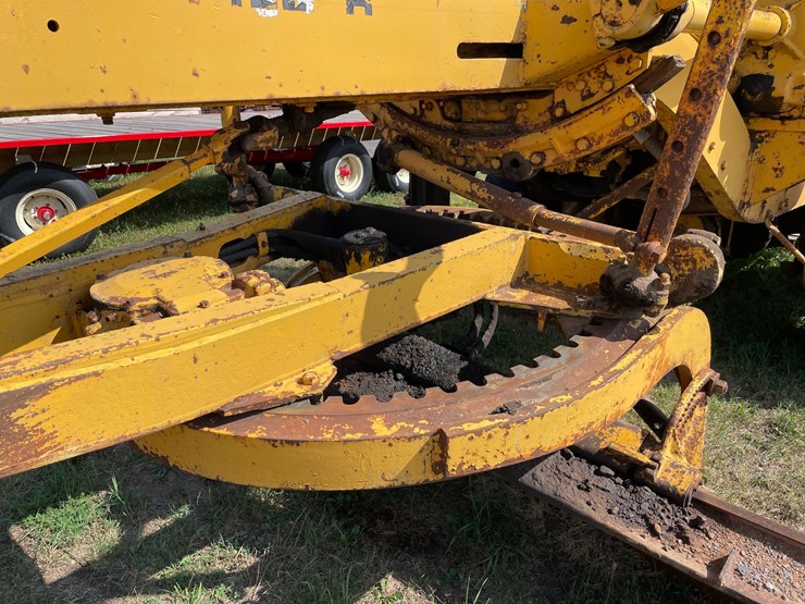 1964-caterpillar-12e-image-14