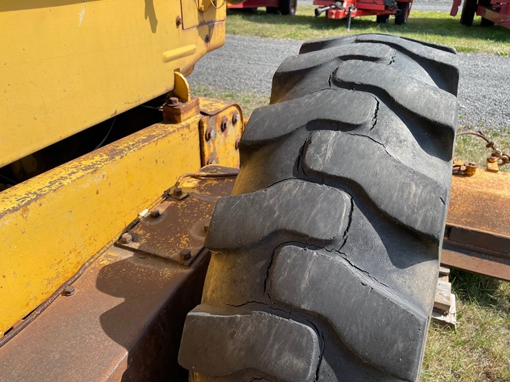 1964-caterpillar-12e-image-25
