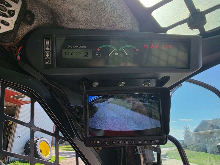 2016-deere-332d-image-47