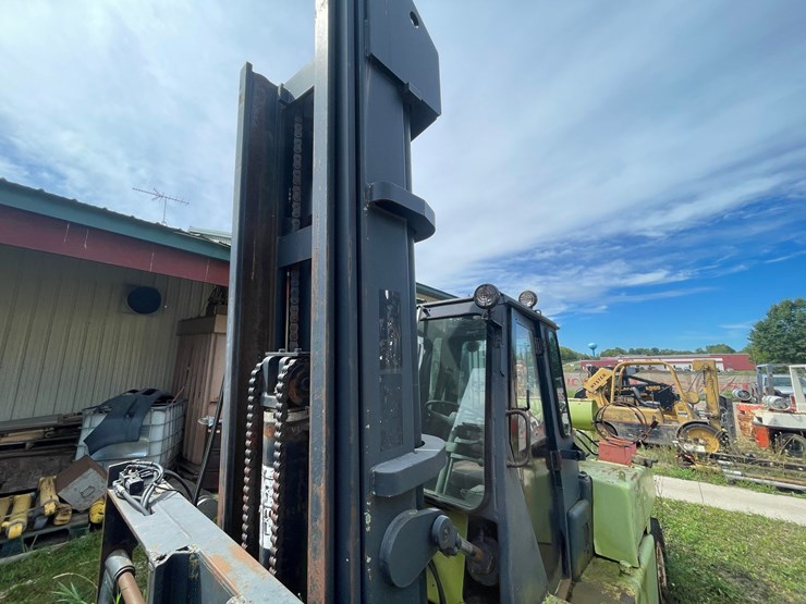 #135-•-clark-forklift-(shawano,-wi)-image-9