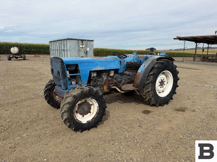 ford-tractor-image-1