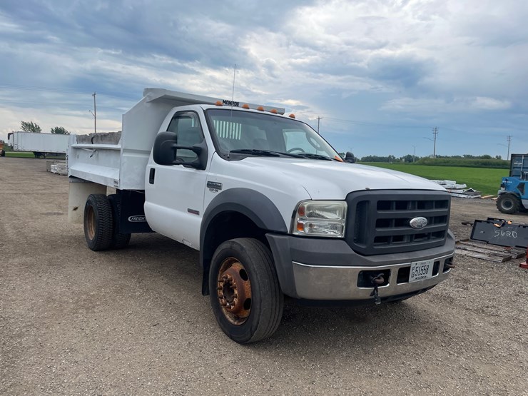 2005-ford-f550-xl-image-3